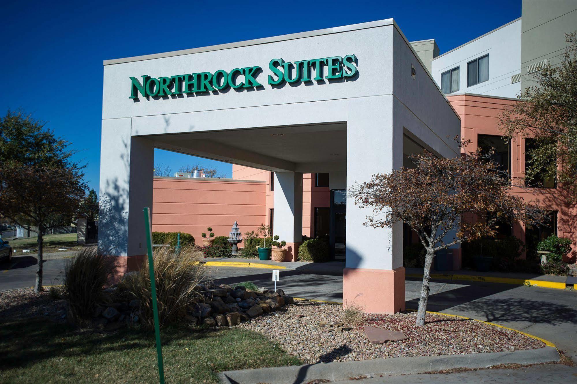 Comfort Inn & Suites Уичита Екстериор снимка