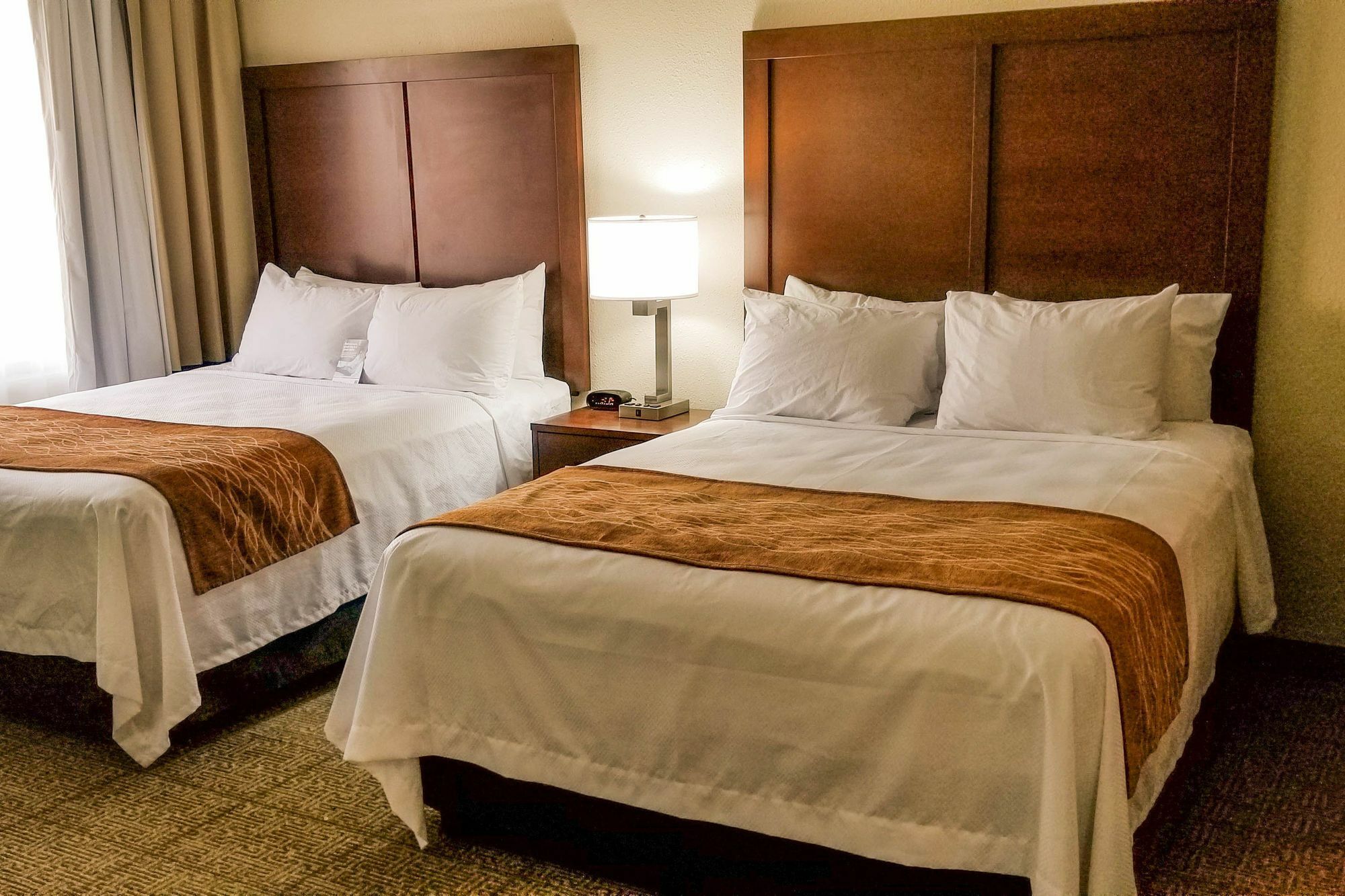 Comfort Inn & Suites Уичита Екстериор снимка